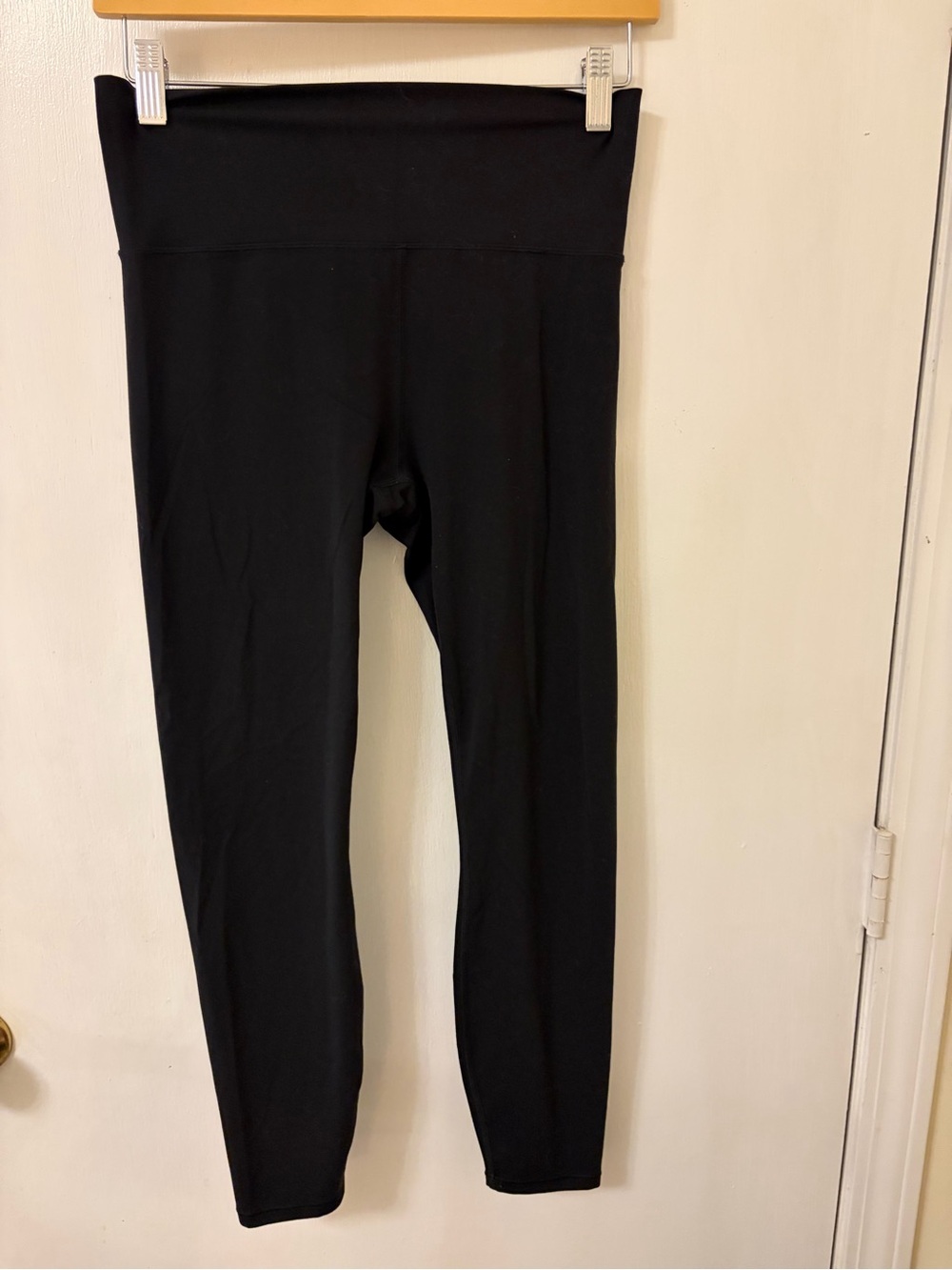 Vuori women’s black leggings